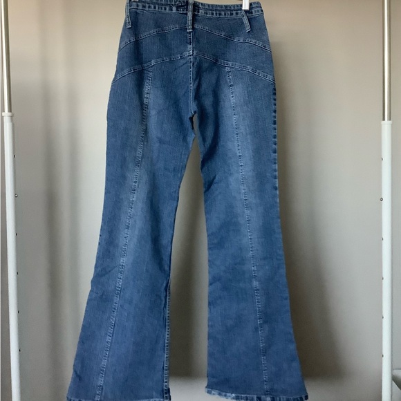 Vintage Mid-Rise Blue Flare Jeans - Picture 3 of 5